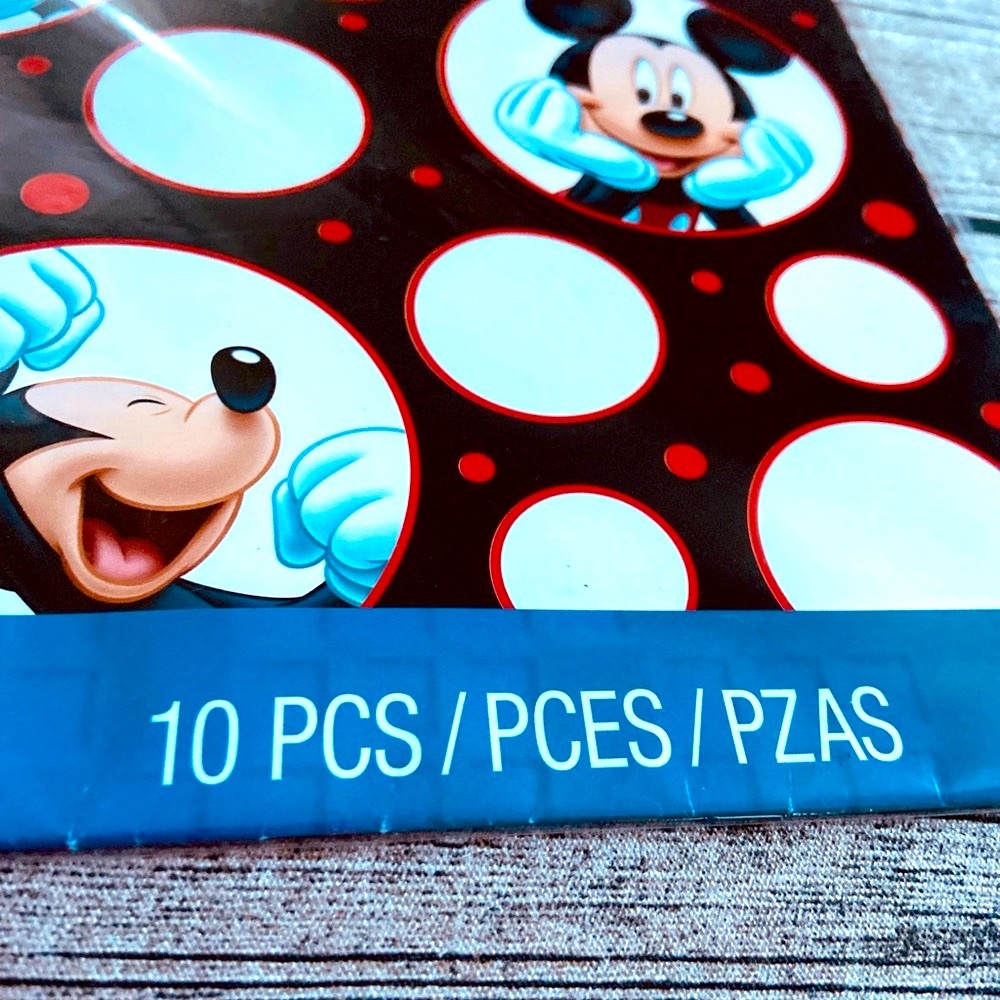 NWT. Paper pack New in packaging. 10 Mickey Mouse textured paper. 12 x 12 in - Picture 9 of 10